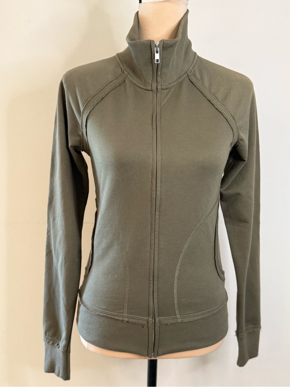Kavio! Hoodie sweatshirt zip front pockets Athleisure SZ SM